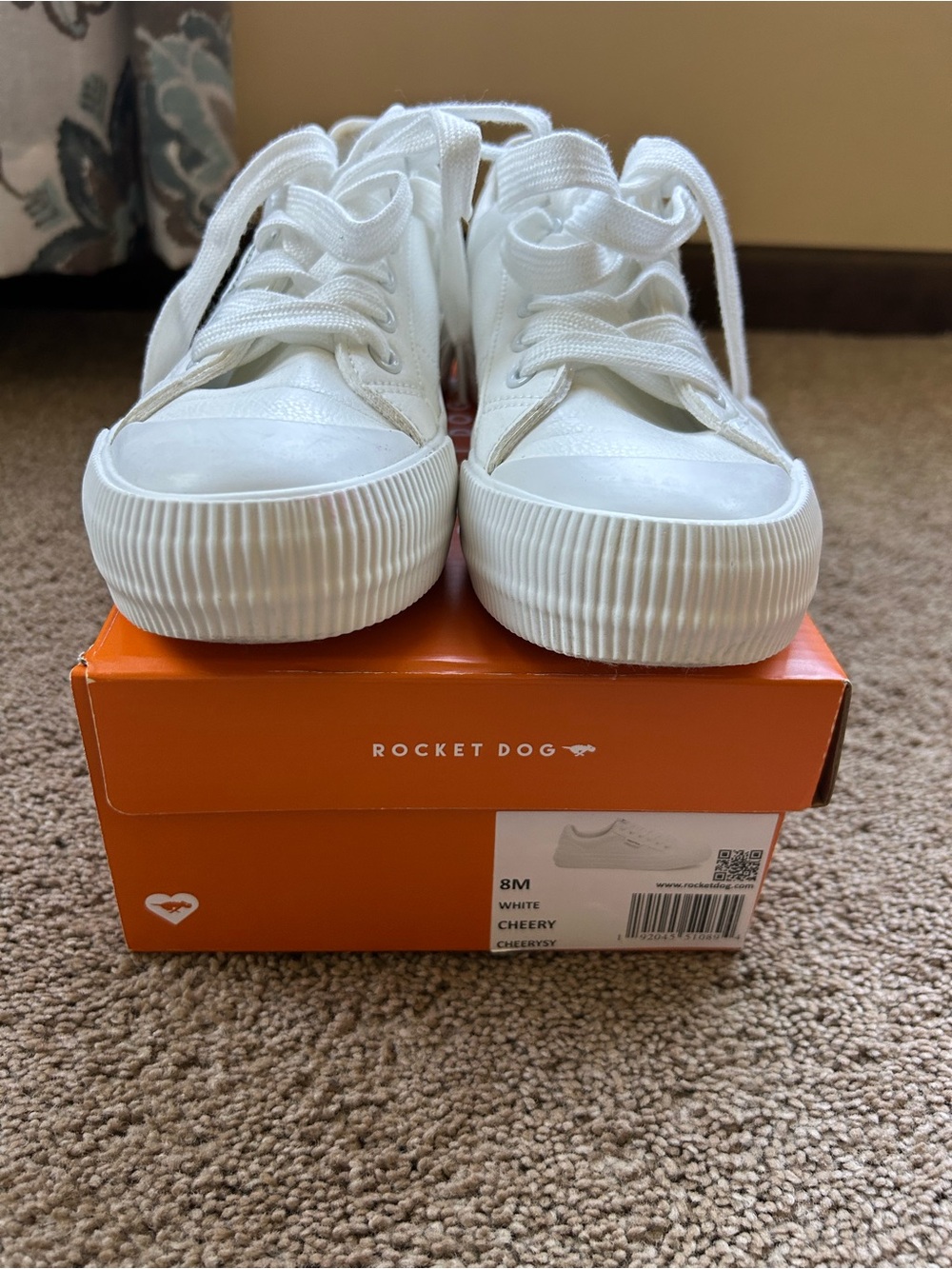 Rocket Dog White Canvas Low-Top Sneakers